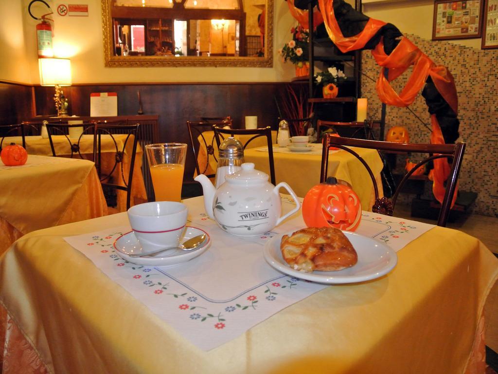 Hotel Assisi Ρώμη Εξωτερικό φωτογραφία