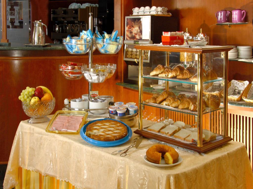 Hotel Assisi Ρώμη Εξωτερικό φωτογραφία